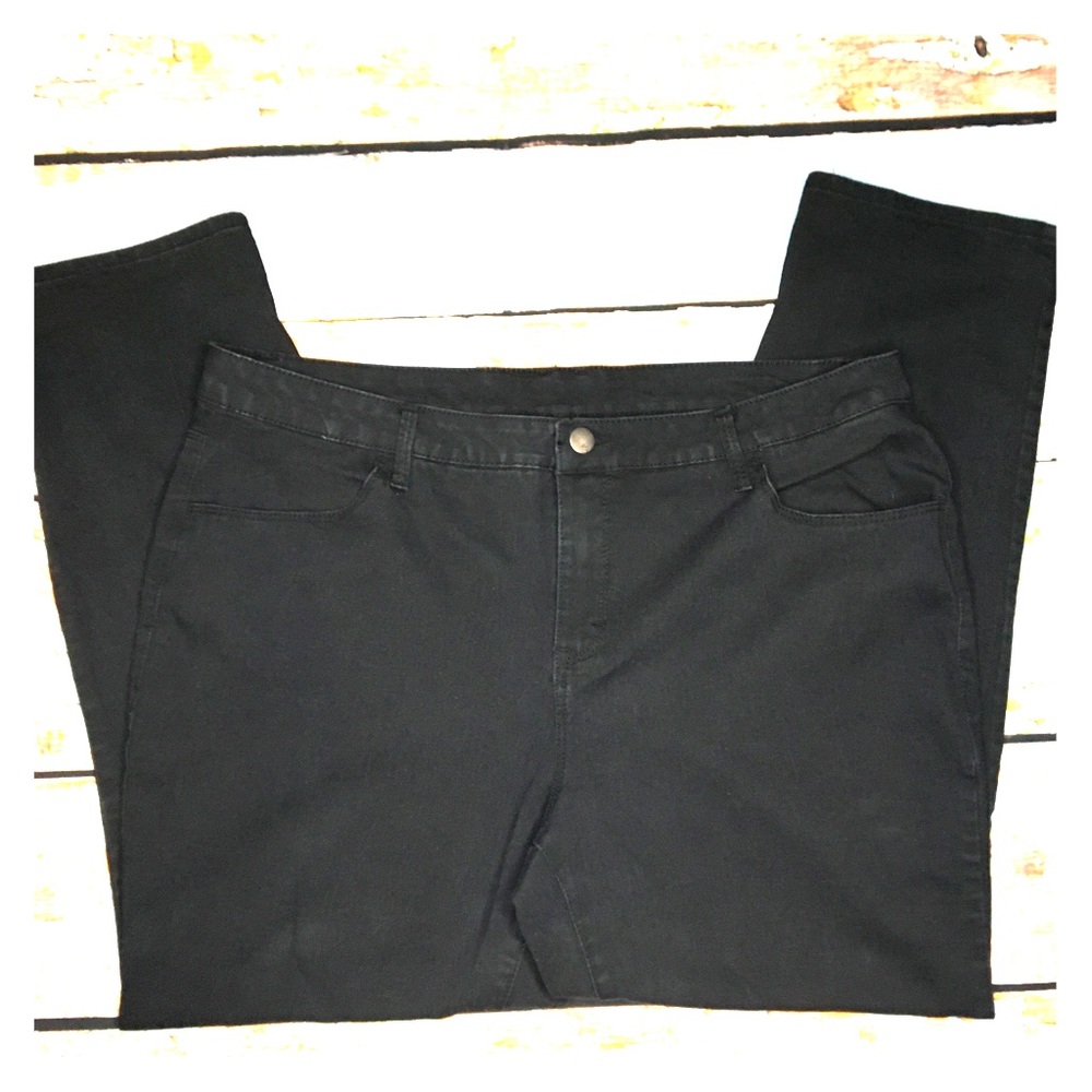 NWOT Black Straight Leg Jeans